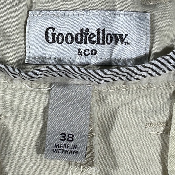 Goodfellow mens beige Every Wear flat front 9" inseam chino shorts - size 38 - Picture 4 of 11